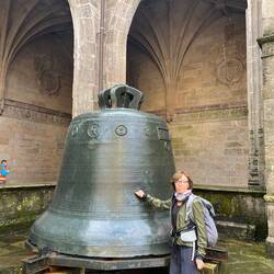 Was hier oben für Gewichte auf den rundgewölben gelagert werden. Kras