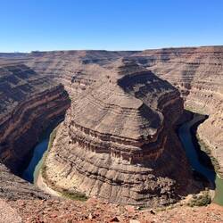 Gooseneck SP - 3 inward and 2 outward meanders of the San Juan River