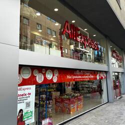 sogar einen AliExpress-Store hat die Stadt 😇🥳