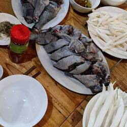 Inclusief zwarte kip.