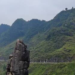 Met zo'n uitzicht krijg je de toeristen wel je koffietentje binnen