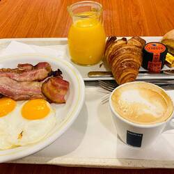 Ausgiebiges Frühstück