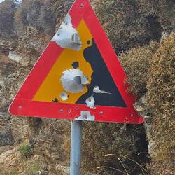 Hier wird mir großem Kaliber geschossen