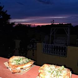 Blackout-Pizza auf der Dachterasse