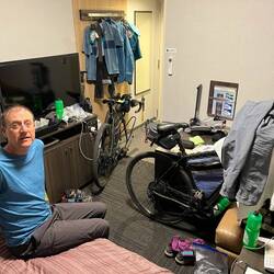 Small hotel room in Hita