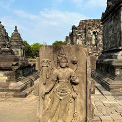Candi Lumbung
