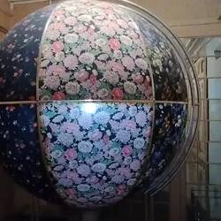 Знаменитый Ситцевый глобус