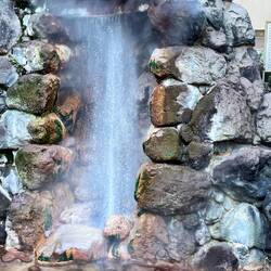 Tatsumaki Jigoku: frequent small geyser (105 degrees Celsius)