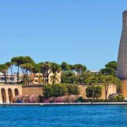 Monumento al Marina, 68 m hoch