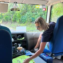 Job des Beifahrers👍Kleingeld richten für die Mautstation