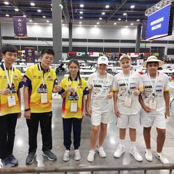 Teamfoto mit dem Team aus Malaysia.
