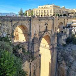 Puente Nuevo verbindet Alt- und Neustadt.