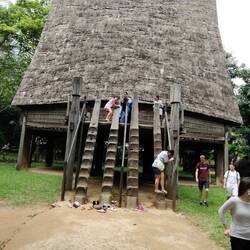 Traditioneel dorpshuis van een stam uit centraal Vietnam.
