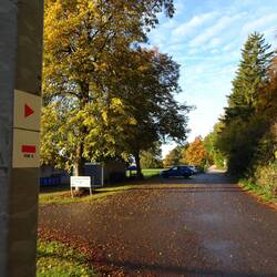 Was macht der HW4 Aufkleber hier ?