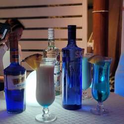 Ein blaues Getränk darf natürlich nicht fehlen