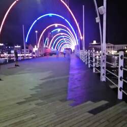 Die Flowding Bridge kann geöffnet und geschossen werden und ist immer in Bewegung