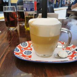 Erster Cappuccino in Peru