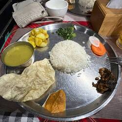 Dal Bhat zum Abendessen