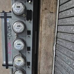 Stromzähler, die in Costa Rica alle draußen hängen 🤩