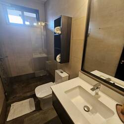 das beste Bad, dass ich auf der gesamten Reise hatte = sauber, keine Tiere & warmes Wasser 🤩👍