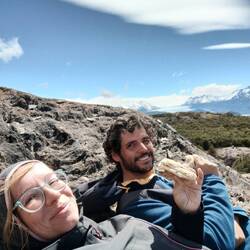 Mittagspause mit Blick auf den Gletscher Grey