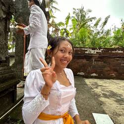 schaut auf die Finger!!