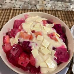 Fruits with sea weed jelly, mayo sauce and pieces of cheese 😂