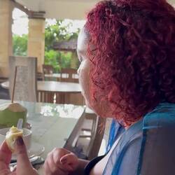 Cassy tries the stinky Durian