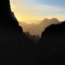 Wir sind spät dran, kurz vor dem Ziel geht die Sonne unter 😍