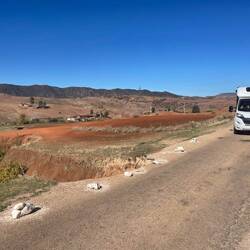 Strassenmarkierungen auf marrokanisch