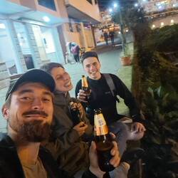 Geschafft vom Tag den Abend mit Mati dem Messi-Fan ausklingen lassen