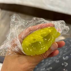 hreen jelly with sesame and coconut