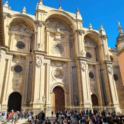 Eingeklemmt - die Kathedrale von Granada!