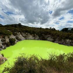 Devil's Bath @Wai-O-Tapu