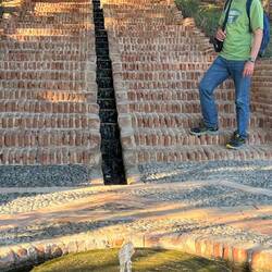 Ein grosser bereich der Festung ist jetzt ein Garten mit viel Wasser