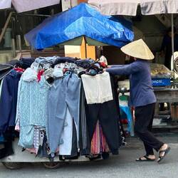 und was machst du so? ich habe ein Bekleidungsgeschäft.