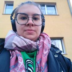 J'attends mon bus, il fait 2°C