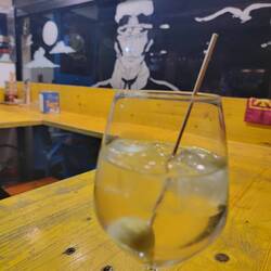 Bar Al Canton