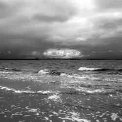 Noordzee t.h.v. Rockanje, zicht op Goeree-Overflakkee