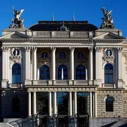 Opernhaus