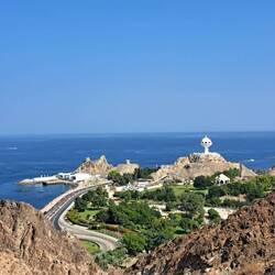 Das Ziel vor Augen: der riesige Weihrauchbrenner im Ryam Park