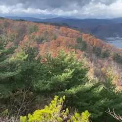 Kurosaki viewpoint. Na wer findet den Felsen von vor 2 Fotos wieder ?