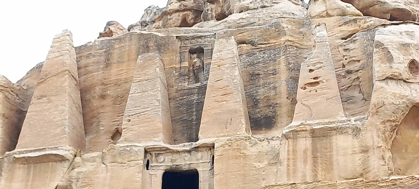 Tombe del serpente e degli obelischi