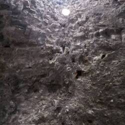 Panoramica a 180° sopra la mia testa nell'oscurità