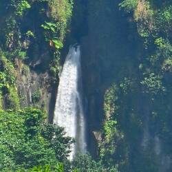 Warmer Wasserfall "Papa"