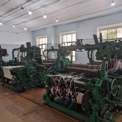 Soviet mechanical looms