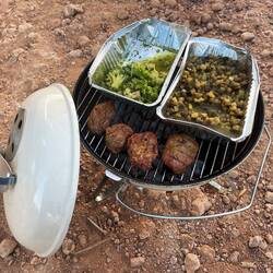 Enfin, la viande de dromadaire accompagnée de légumes