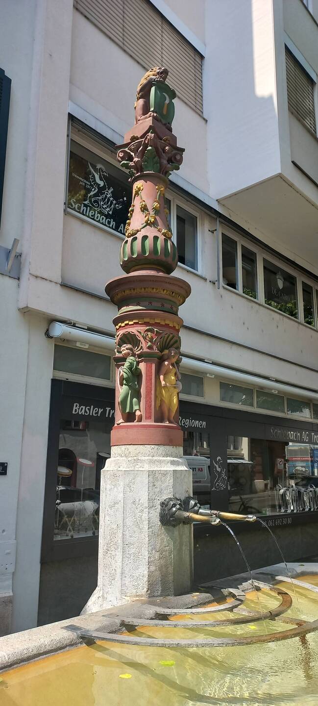 Rebhaus Brunnen
