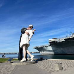 The Kiss celebrating the end of WWII