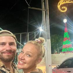 Merry hot christmas 🙊